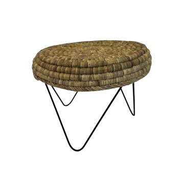 Tafeltje gevlochten riet